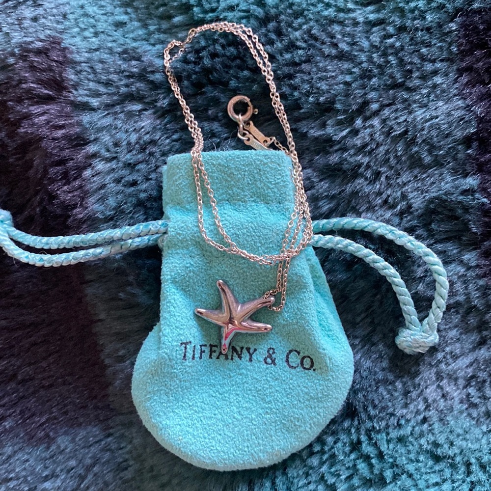 Tiffany & Co starfish pendant necklace • from Elsa Peretti Spain collection 925